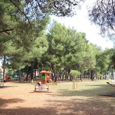 In Novigrad/istrien 9607 * Karpinjan